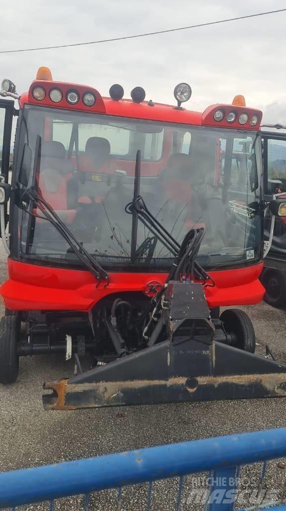  PistenBully  600 Снегоутъпкващи машини