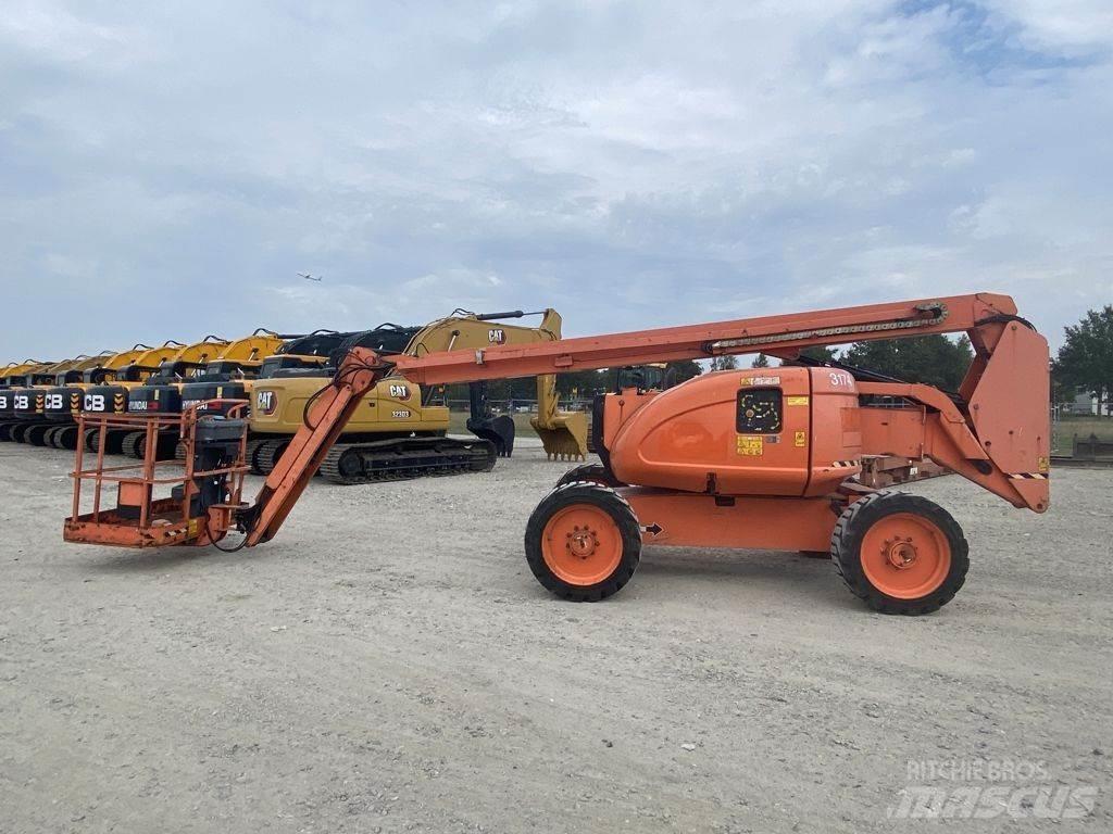 JLG 600AJ Съчленени стрелови подемници