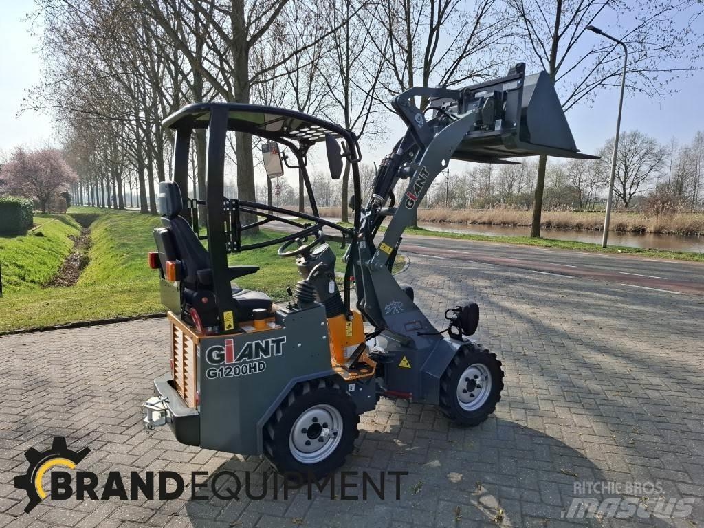 GiANT G1200HD Колесни товарачи