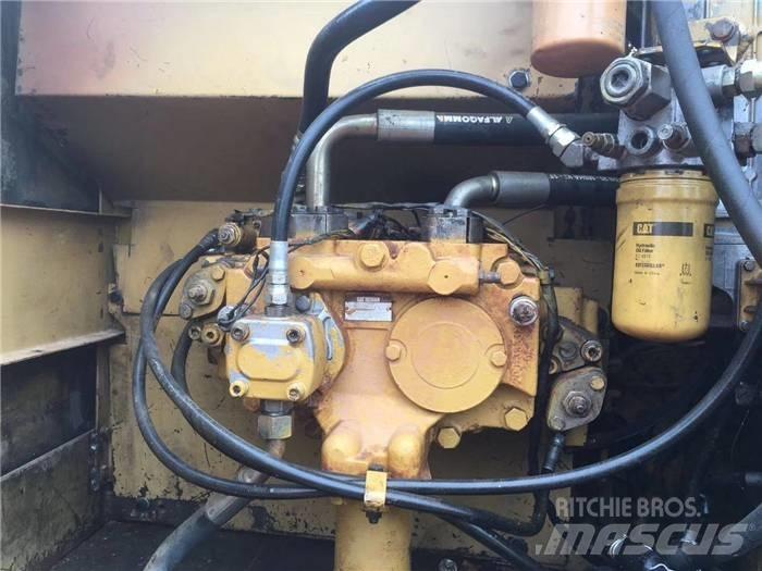 CAT 320 C Верижен екскаватор