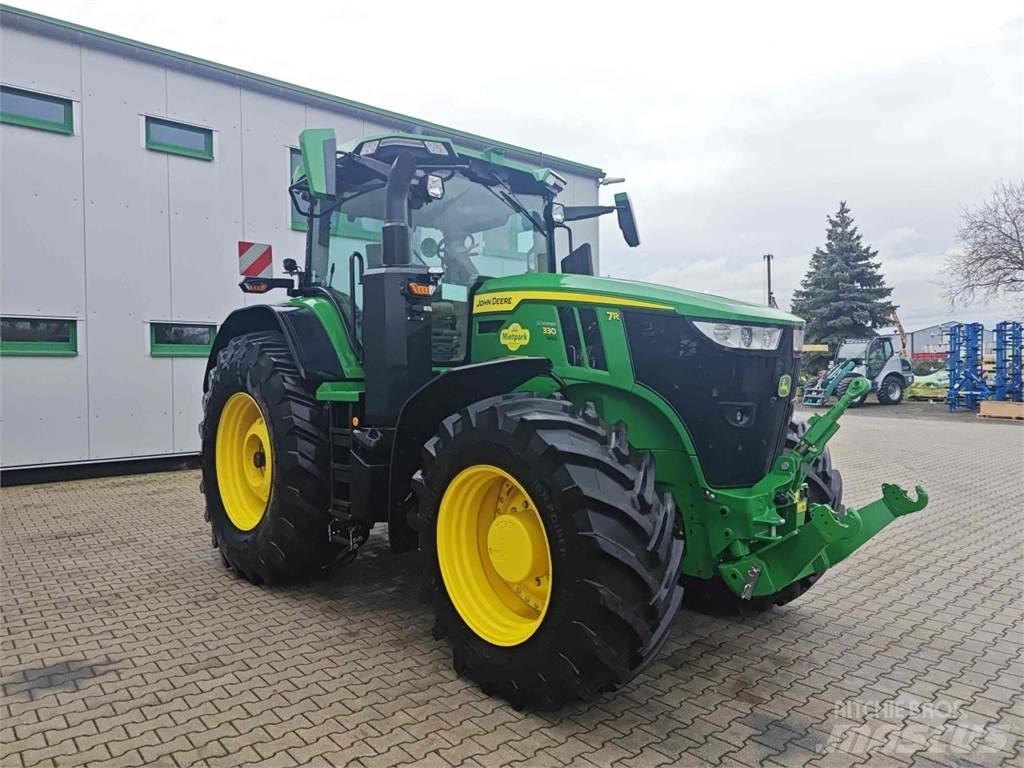 John Deere 7R 330 Трактори