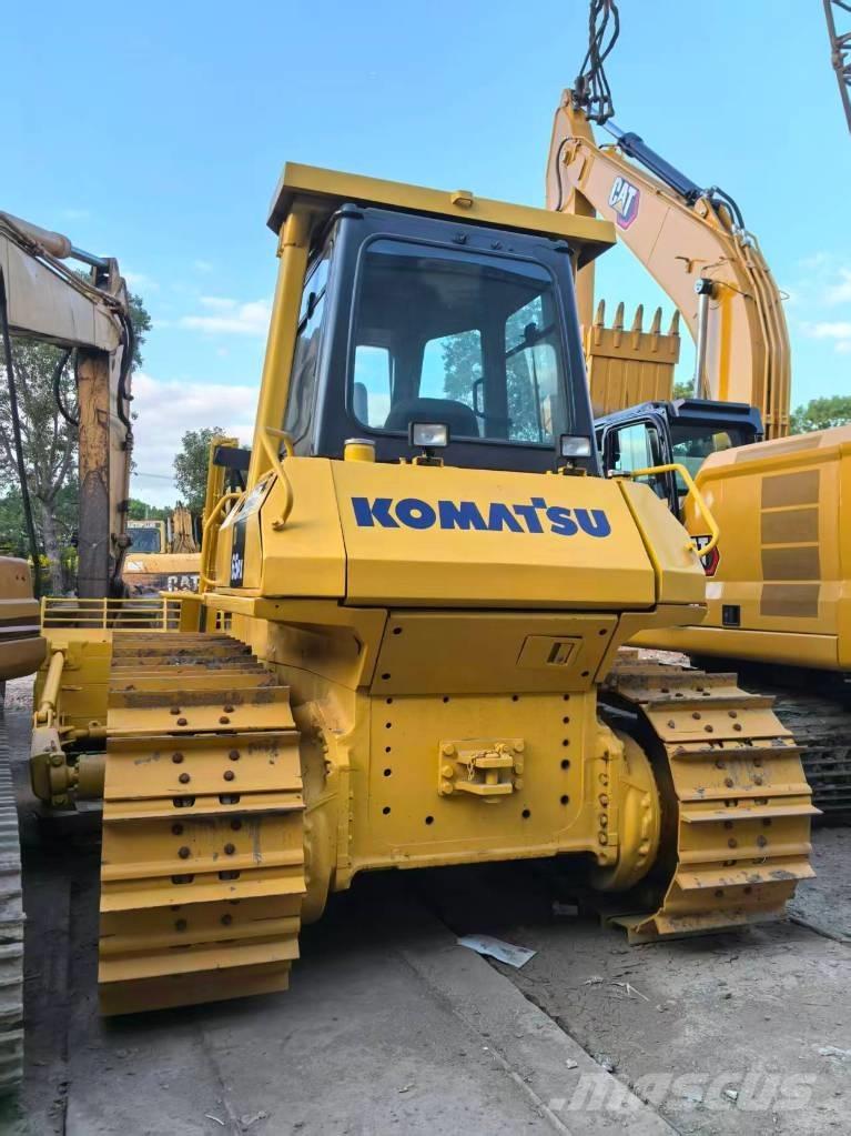 Komatsu D 65 PX-12 Верижни булдозери

