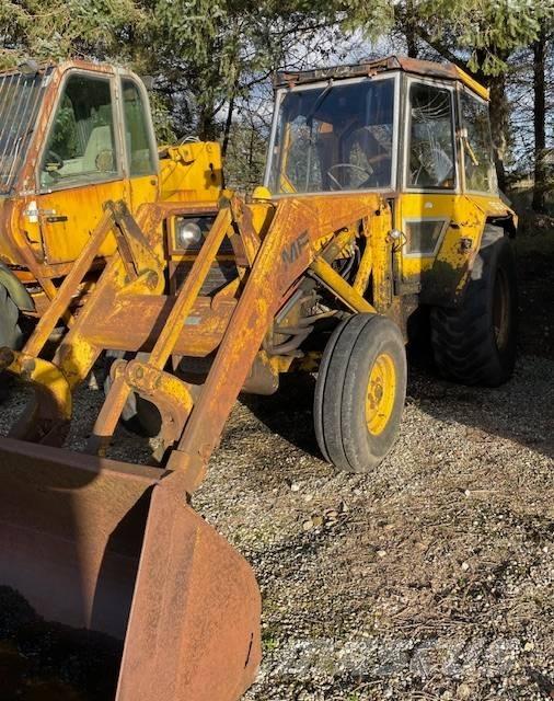 Massey Ferguson 50HX Товарач със заден ексватор