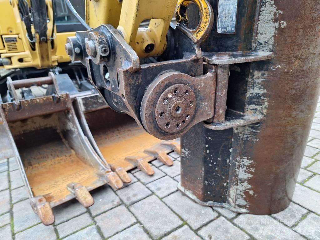 CAT 305 E2 + Powertilt Мини екскаватори < 7 т