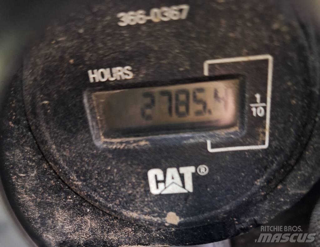 CAT 305 E2 + Powertilt Мини екскаватори < 7 т