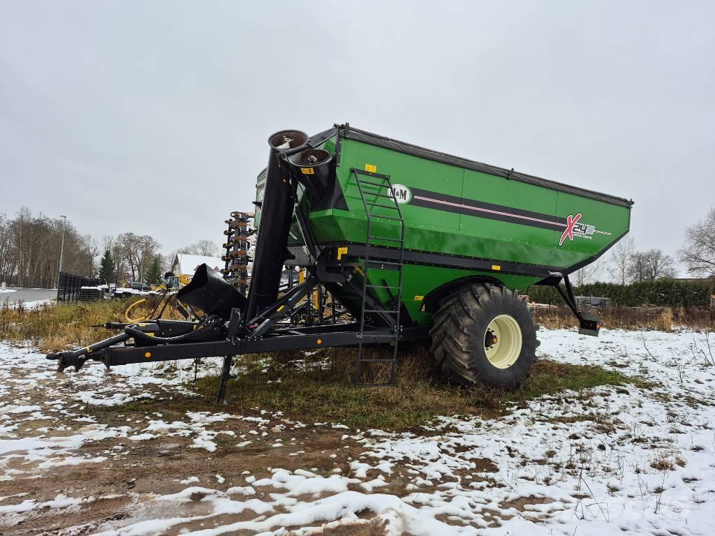 J&M X2431 Ремаркета за зърно / силаж
