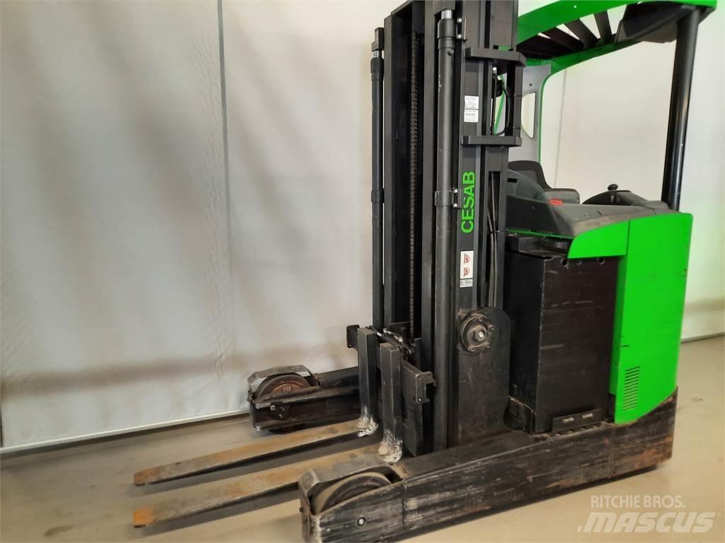 Cesab R 325 Ретрак/ Високоповдигач с изместване на вилката напред