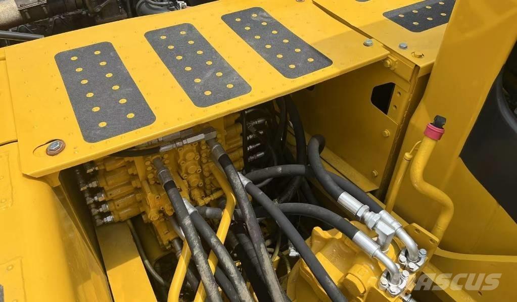 Komatsu PC200-7 Верижен екскаватор