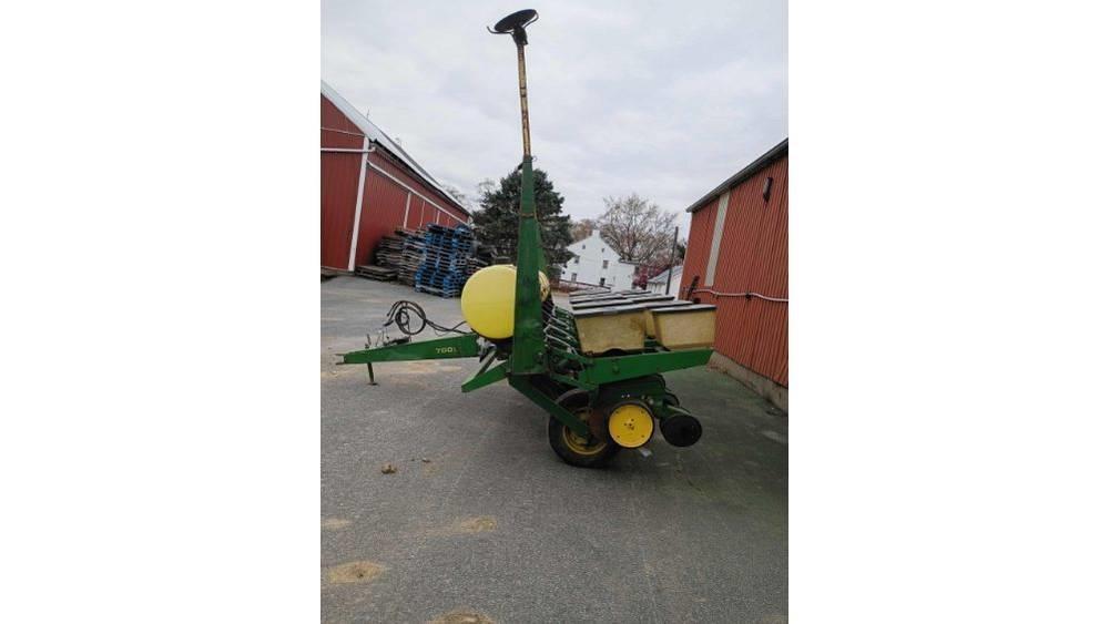 John Deere 7000 Сеялки