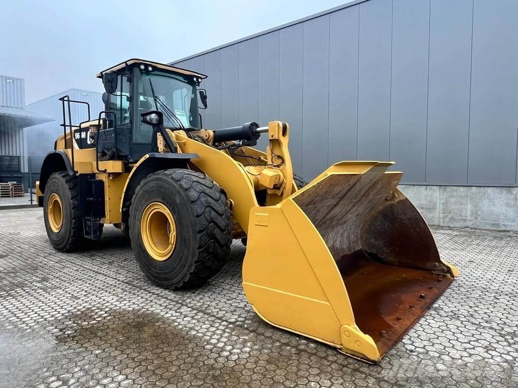 CAT 966M Колесни товарачи