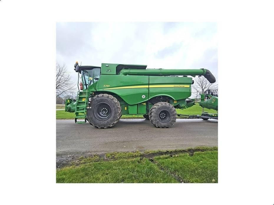 John Deere S 790 Комбайни