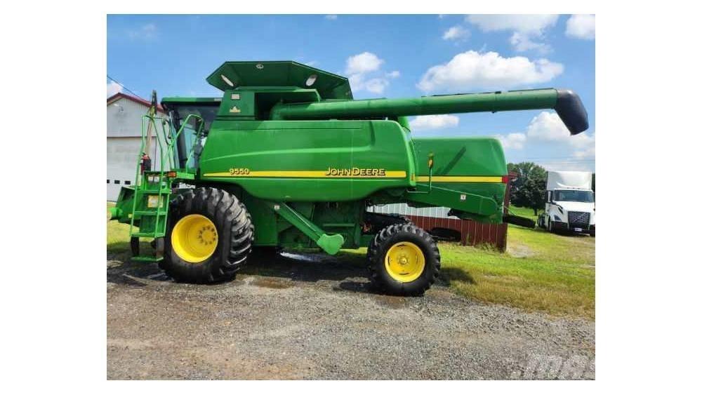 John Deere 9550 Комбайни