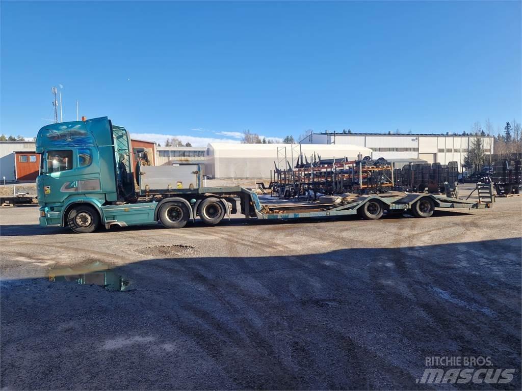 Scania R520 Камиони за превоз на горски машини
