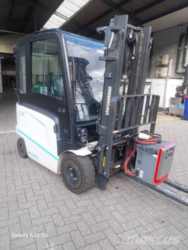 UniCarriers MX 25 Електрически вилични кари-повдигачи