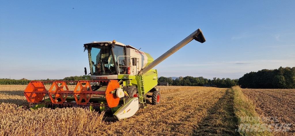 CLAAS Avero 240 Комбайни