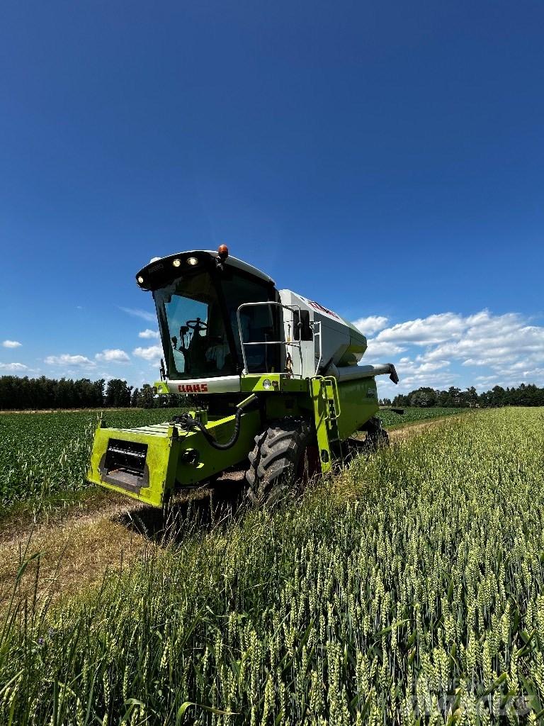 CLAAS Avero 240 Комбайни