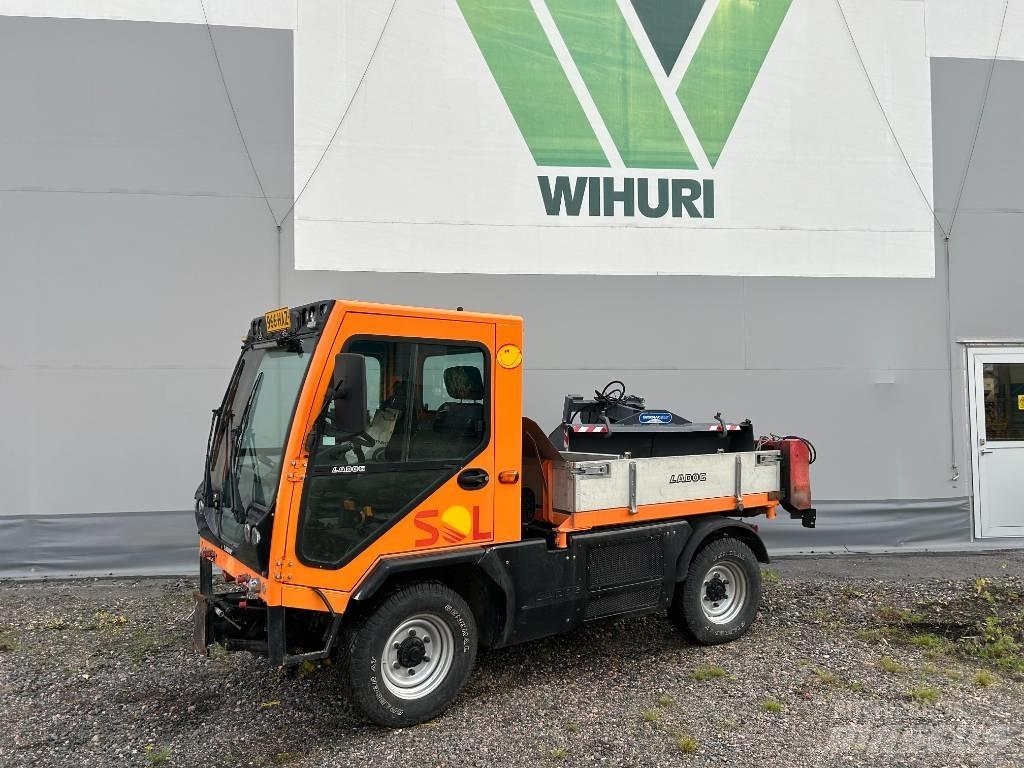 Ladog T1400 Комунални съоражения