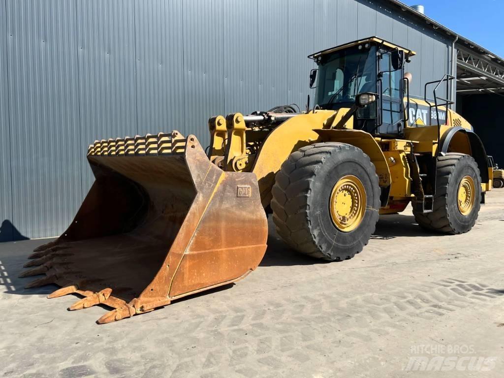 CAT 980M Колесни товарачи