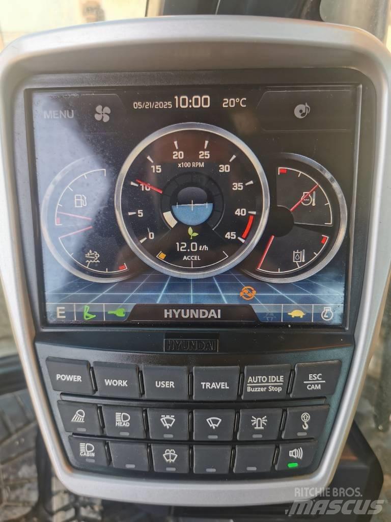 Hyundai HX 260 NL Верижен екскаватор