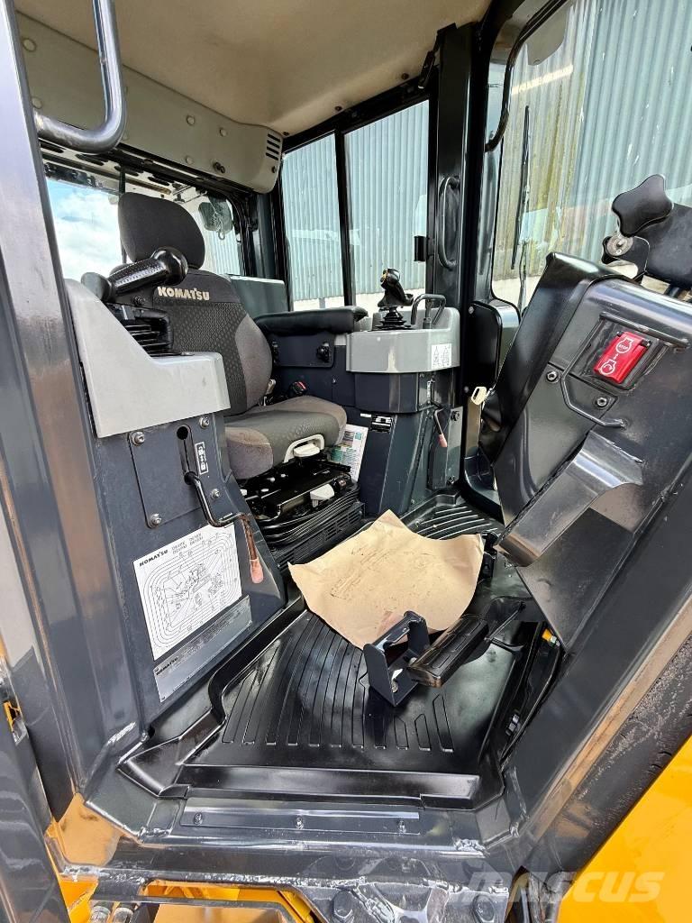 Komatsu D 61 PXi-24 Верижни булдозери
