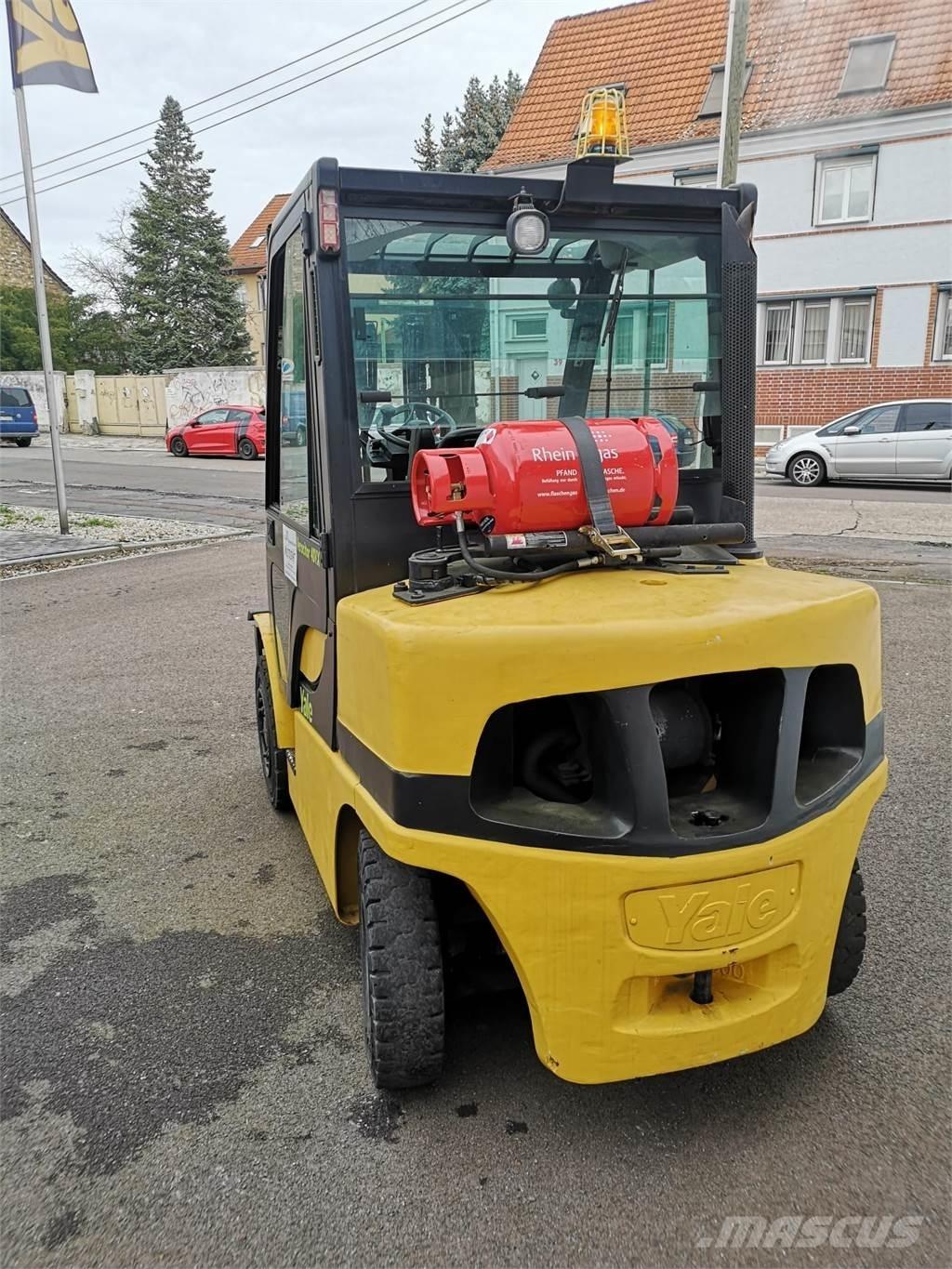 Yale GLP40VX5-V Камиони с АГУ