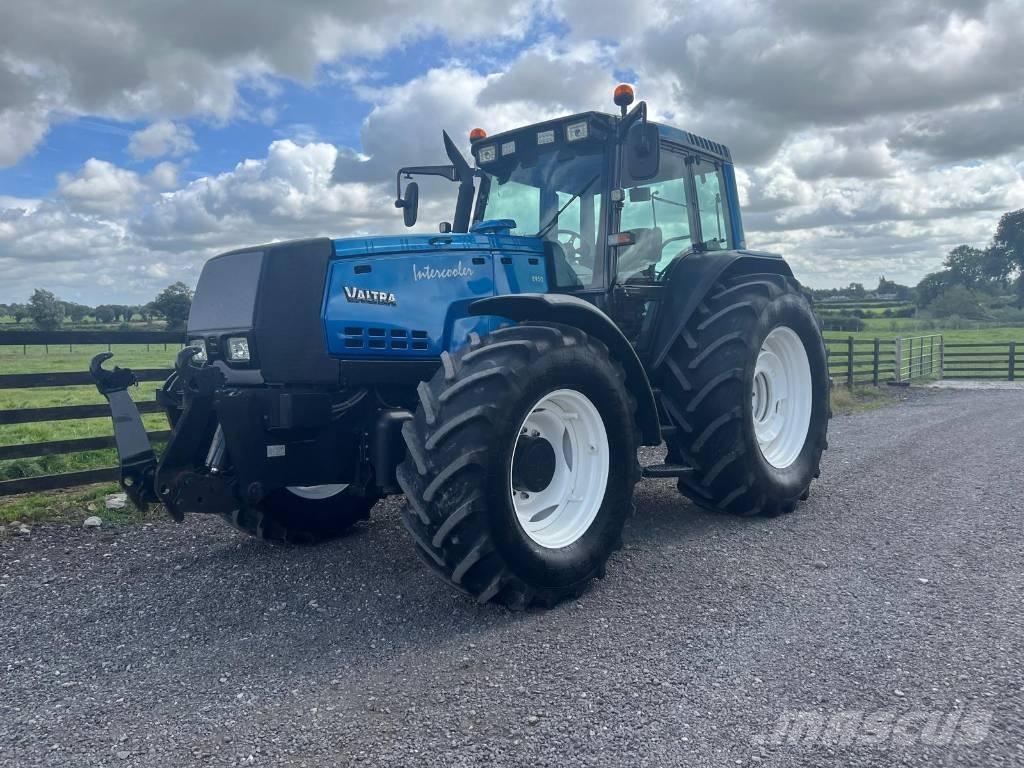 Valtra 8950 HiTech 4 Трактори
