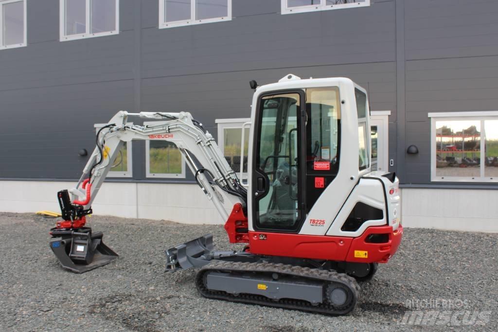 Takeuchi TB 225 Мини екскаватори < 7 т