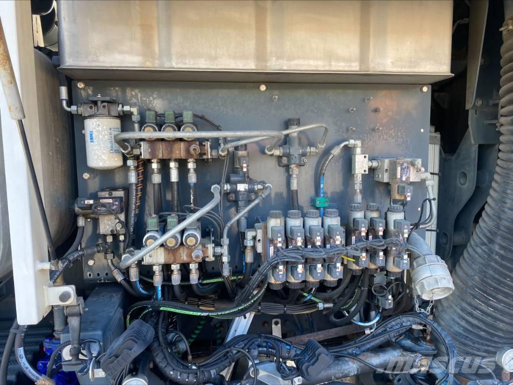 Scania G 410 Камиони за почистване