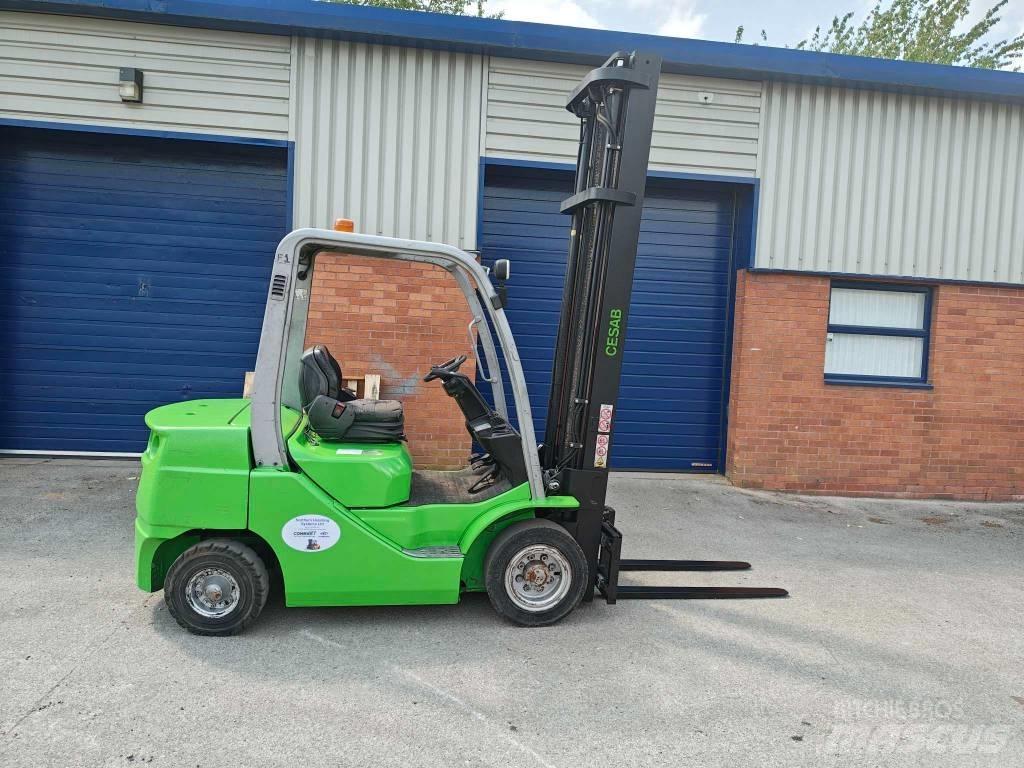 Cesab M 325 Дизелови камиони