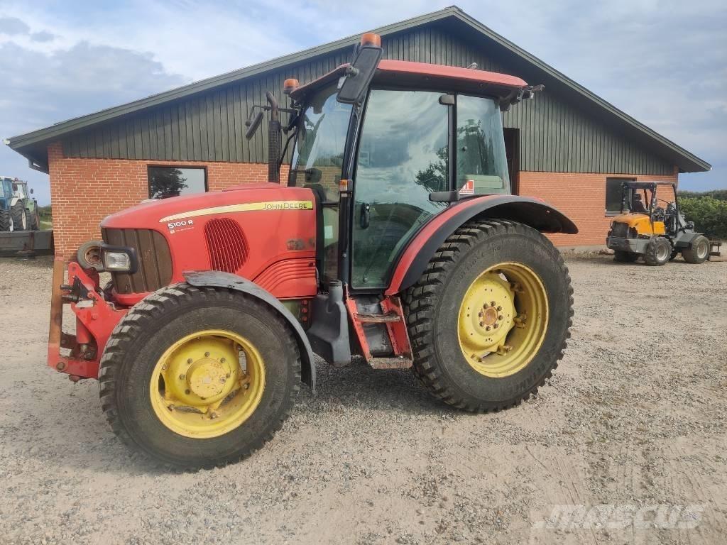 John Deere 5100 R Трактори
