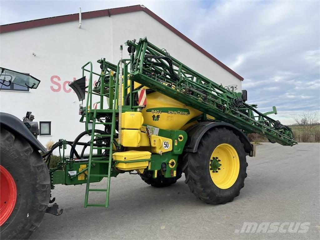 John Deere 840 TF Прикачни пръскачки
