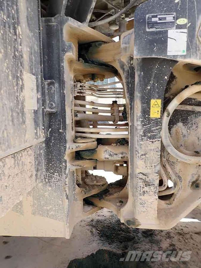 Komatsu WA600-8EO Колесни товарачи