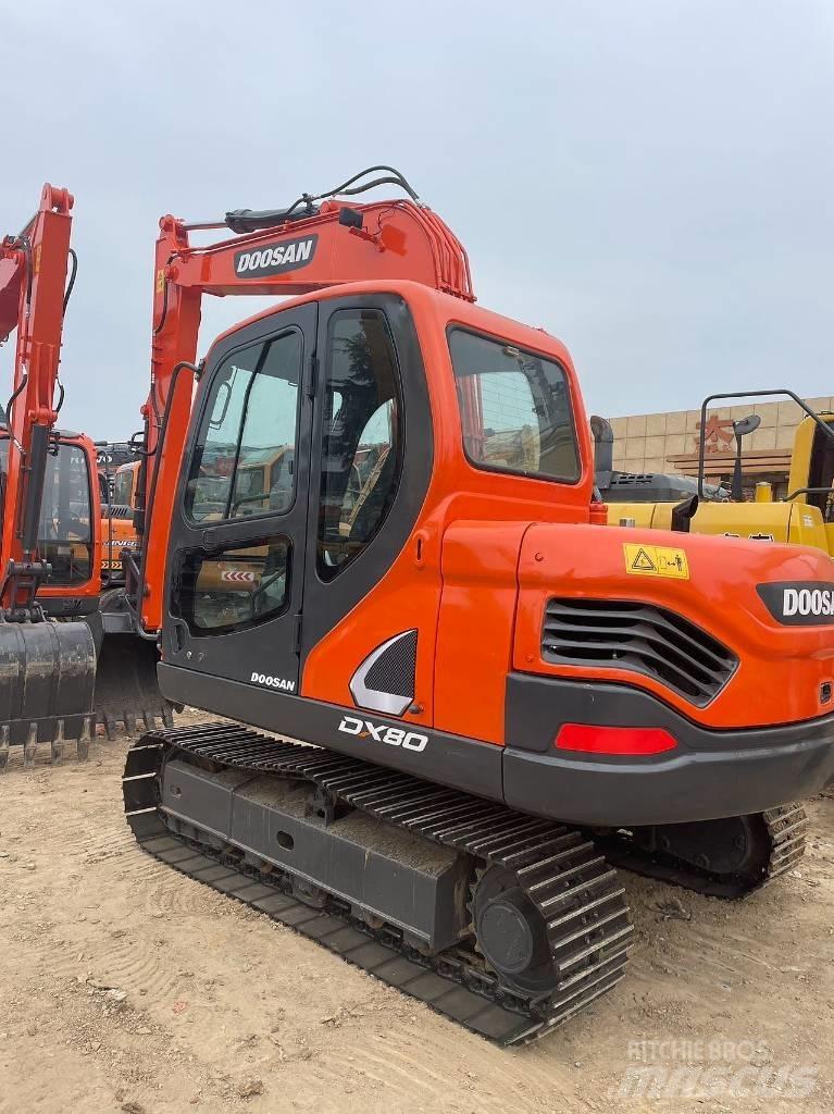Doosan DX80 Средни екскаватори 7т - 12т