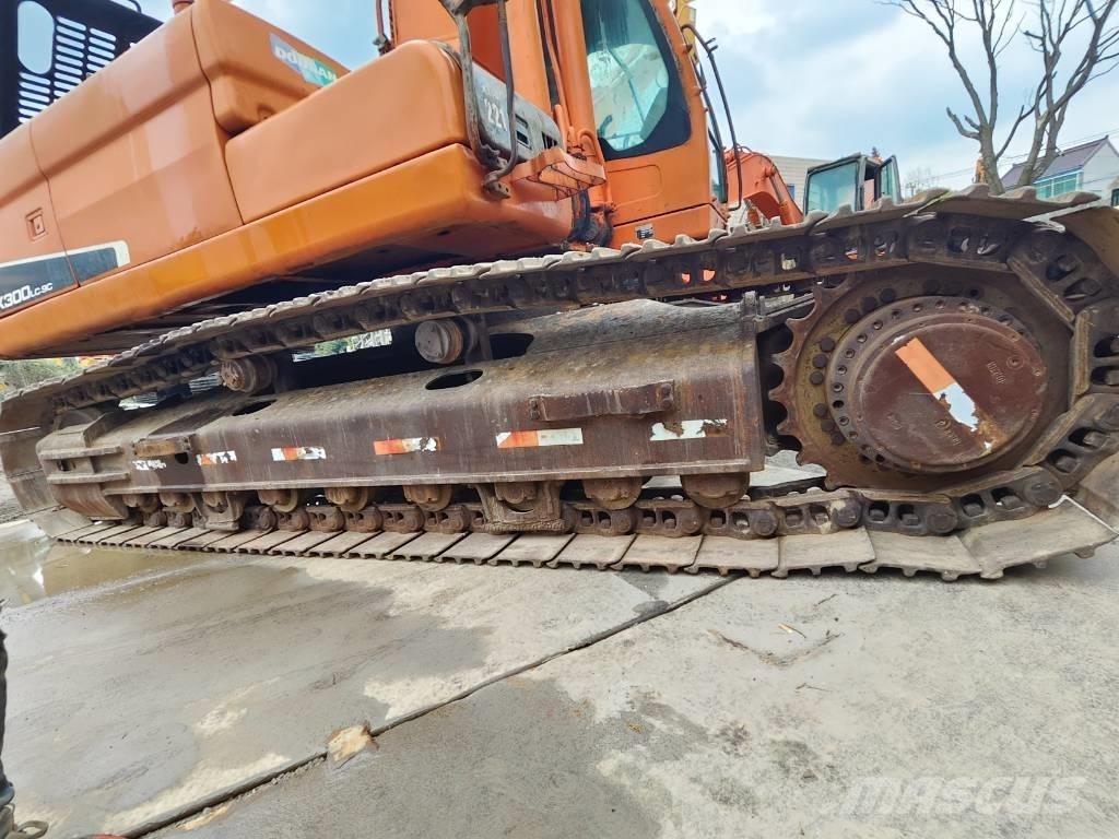 Doosan DX 300 LC Верижен екскаватор