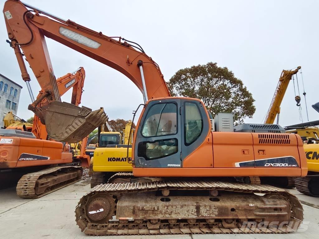 Doosan DX 300 LC Верижен екскаватор