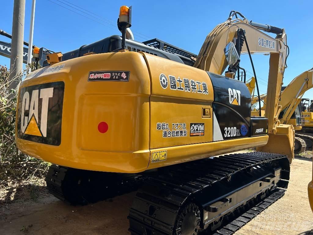 CAT 320D2L Верижен екскаватор