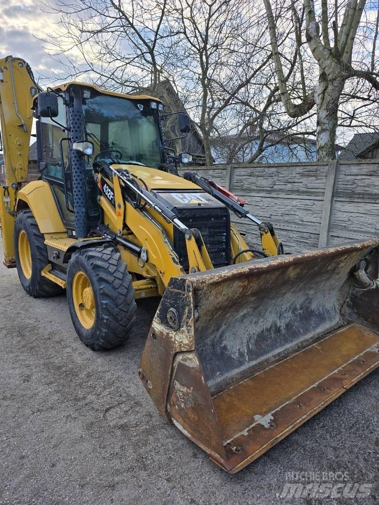 CAT 432 F Товарач със заден ексватор