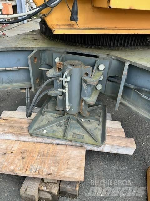 Liebherr 120K.1 Мачтови кранове