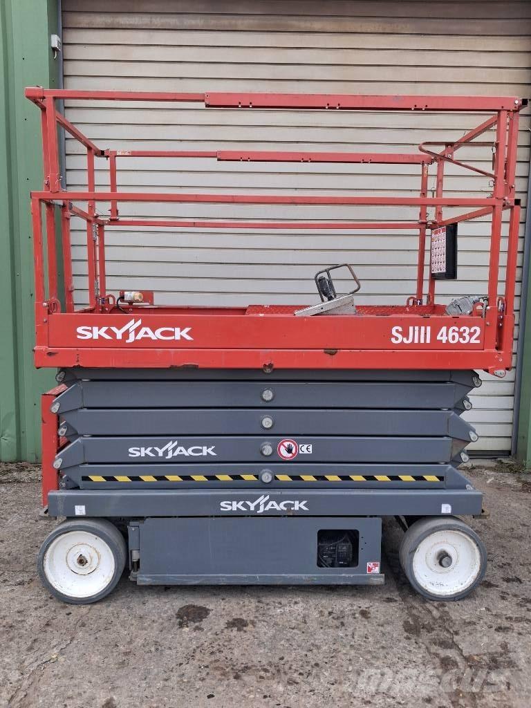 SkyJack SJ III 4632 Ножични работни платформи