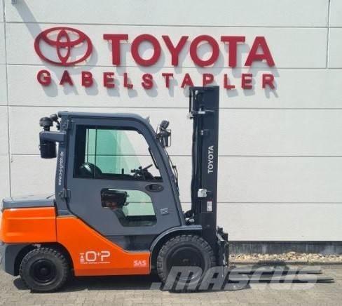 Toyota 52-8FDJF35 Дизелови камиони