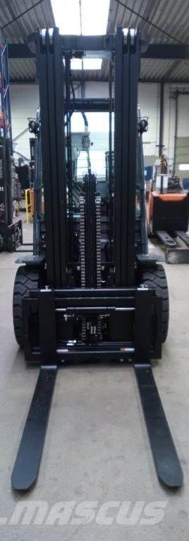 Toyota 52-8FDJF35 Дизелови камиони