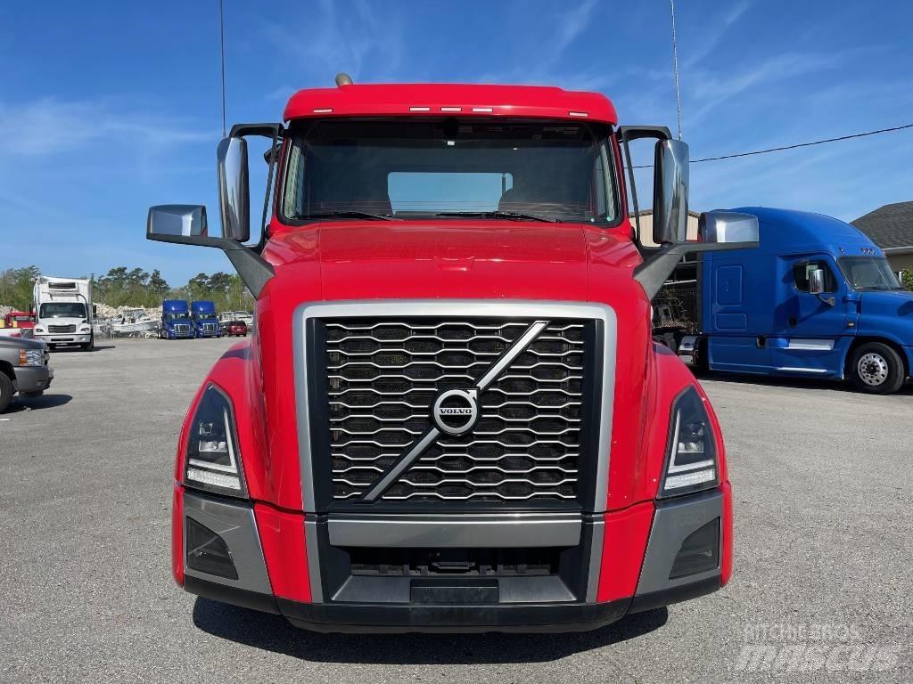 Volvo VNL64T300 Влекачи