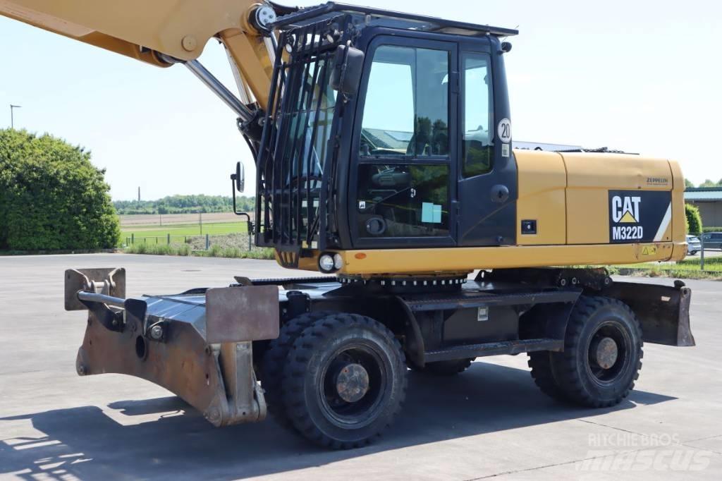 CAT M 322 D Колесни екскаватори
