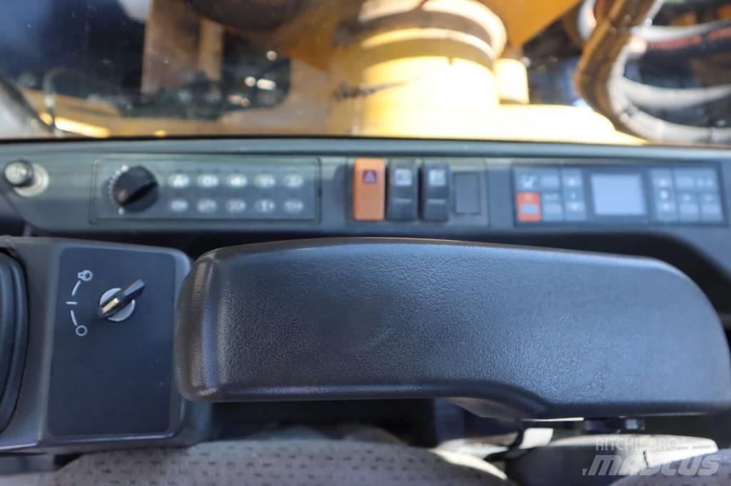 CAT M 322 D Колесни екскаватори