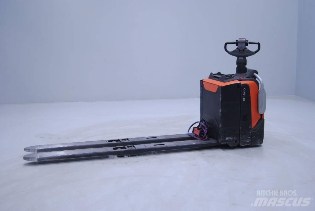 Toyota LPE200 Транспалетни колички с платформи