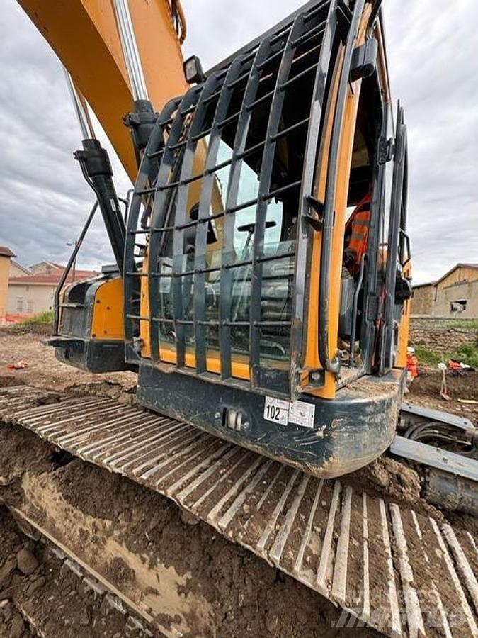 Hyundai HX235 LCR Специални екскаватори