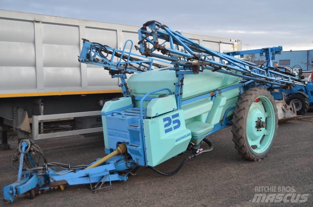 Berthoud Racer 25 Прикачни пръскачки
