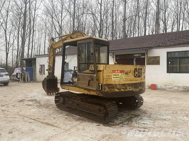 CAT E70B Верижен екскаватор