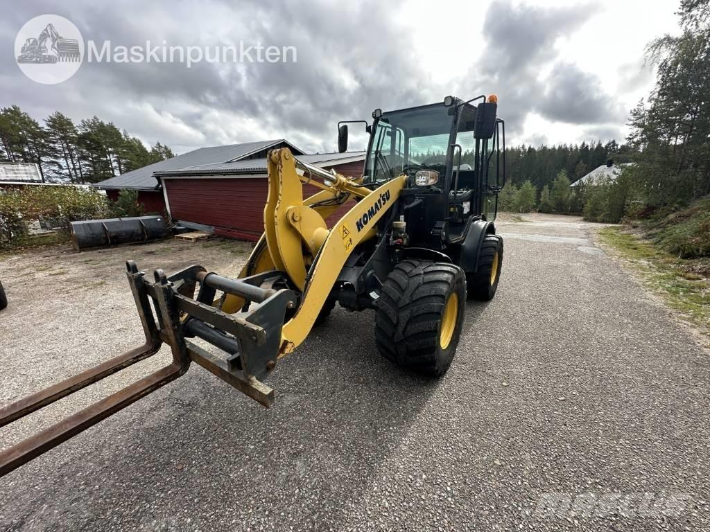 Komatsu WA 70 M-8 Колесни товарачи