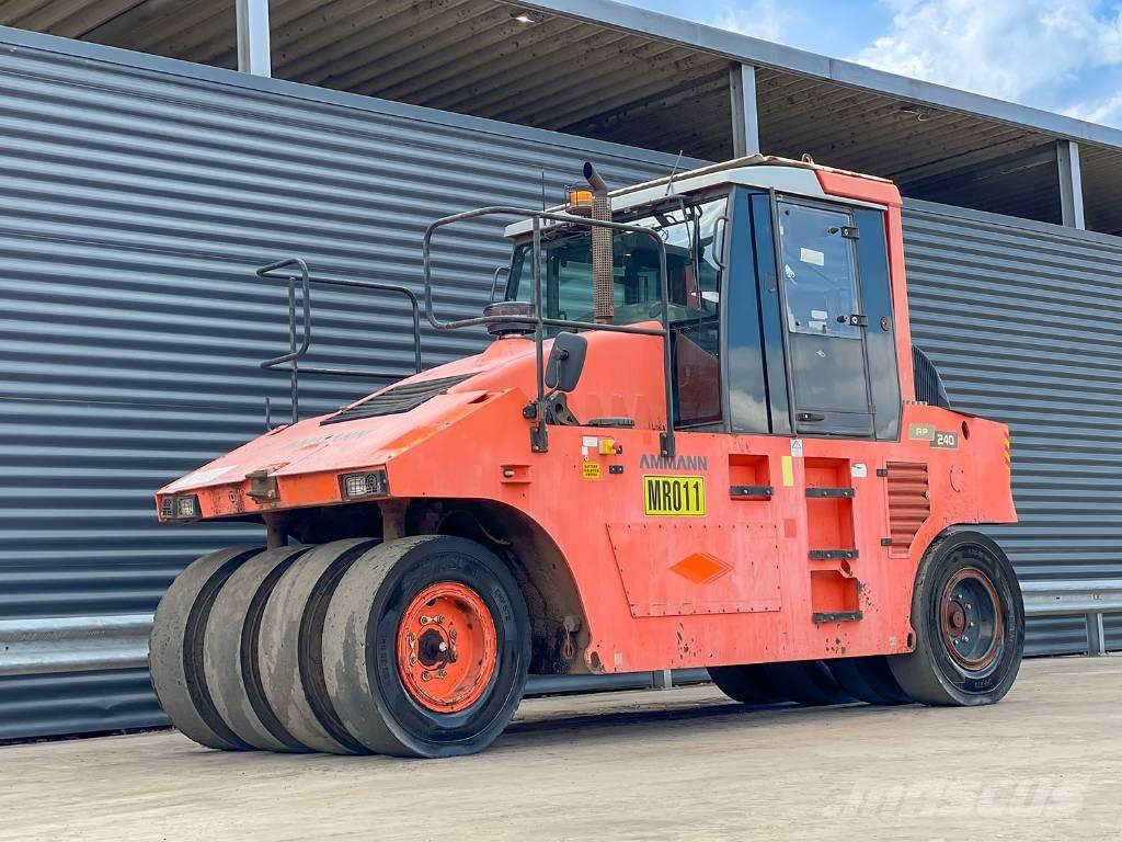 Ammann AP 240 Пневматични гумени  ролки
